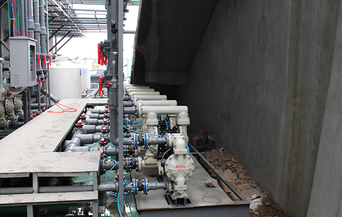 气动隔膜泵使用现场xian